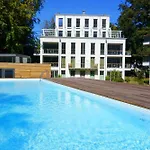 Baltic Lounge In Der Amalie * בינץ
